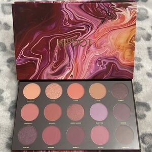 NEW Hipdot eyeshadow pallet.